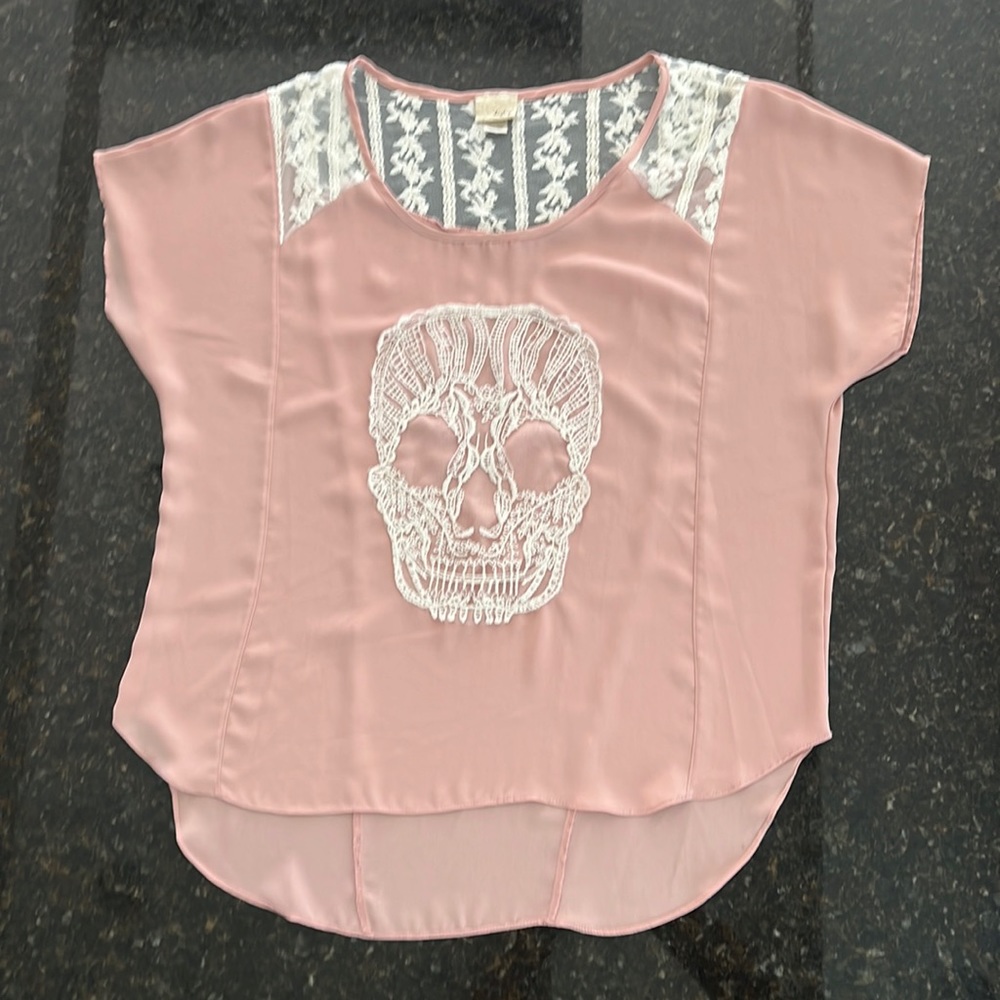 Sugar skull women’s blouse - size Large - like new!